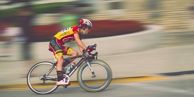 Gratis motion: Sådan sveder du kiloene væk hjemme og i naturen