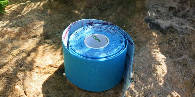 Fra bane til behandling: Sportstapens rolle i genoptræning