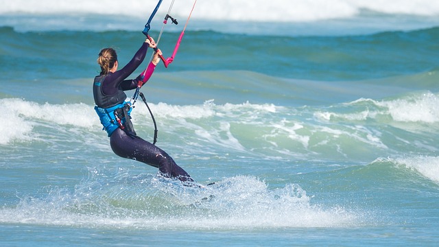 Føl friheden med kitesurfing: Tag et kursus og bliv en del af sporten
